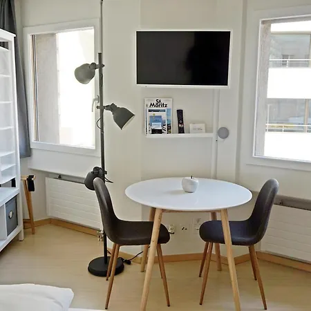 Charmantes, Gemuetliches Studio, Im Zentrum - C2 Apartment St. Moritz